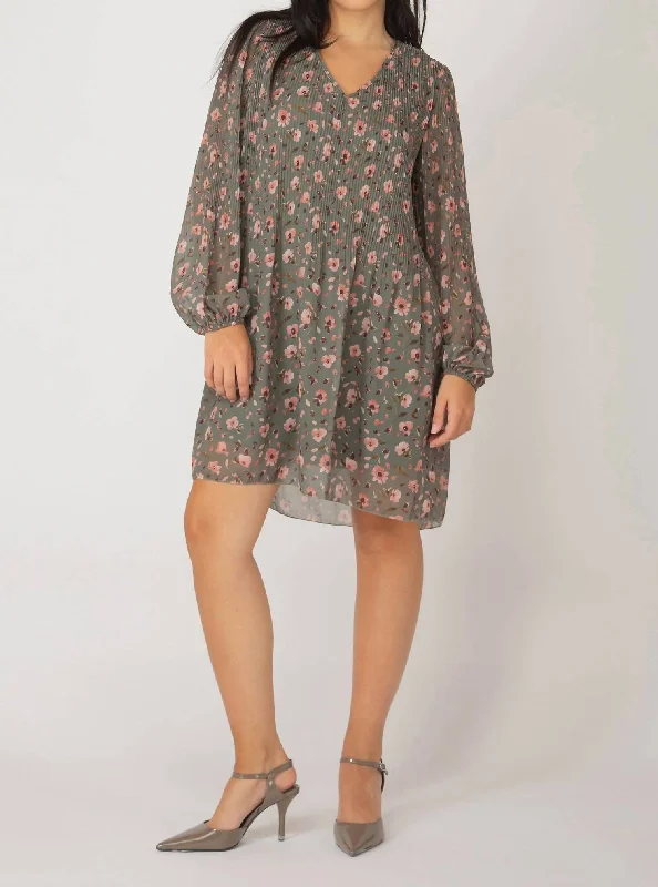 Long Sleeve Pleated A-Line Dress In Green Floral