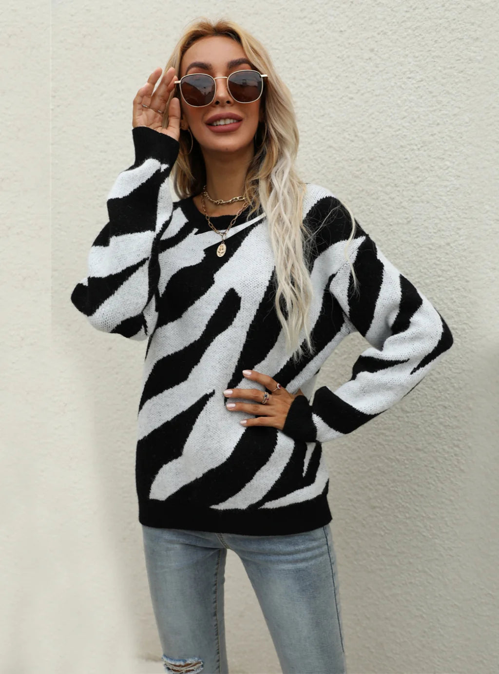 Women Round Neck Striped Sweater