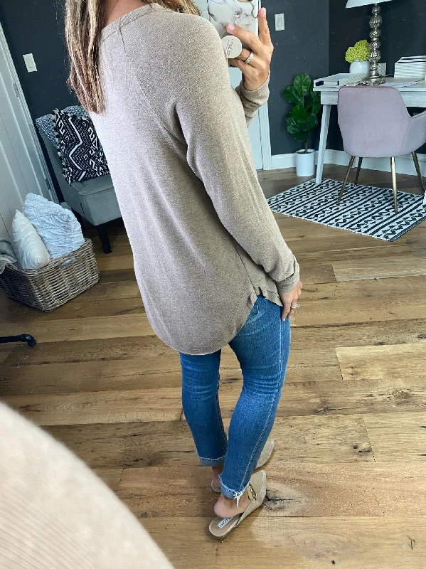 Above All Else Lightweight Longsleeve Sweater With Scoop Hem Detail - Multiple Options