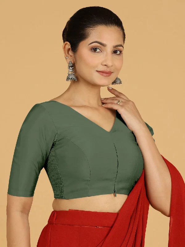 Shabana x Rozaana | Elbow Sleeves Saree Blouse in Pine Green