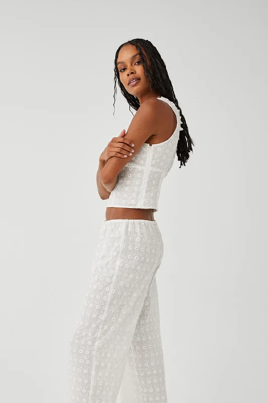 Tea Eyelet Ruffle Tank - White