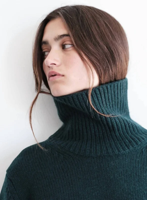 Wool/cashmere Blend Turtleneck In Rainforest