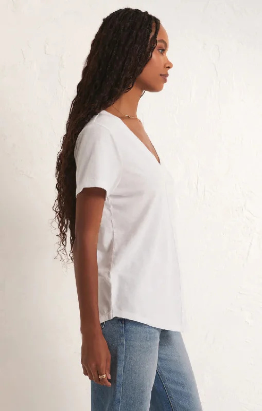 V-neckline
Short sleeve
Curved raw hem
Raw seams detail
Length from shoulder is 25 3/4""
Relaxed fit
40s Cotton Slub Jersey - 100% Cotton